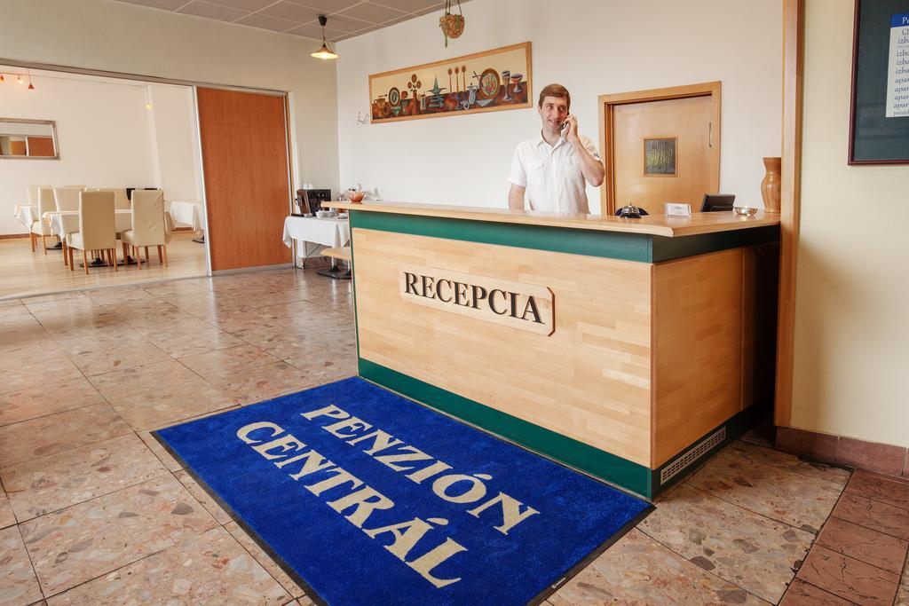Penzion Central Zvolen Eksteriør bilde